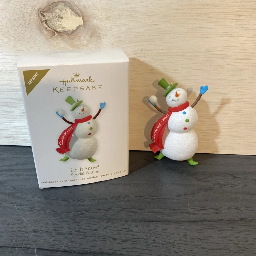 Hallmark Keepsake Let‎ It Snow! Special Edition Ornament 2011